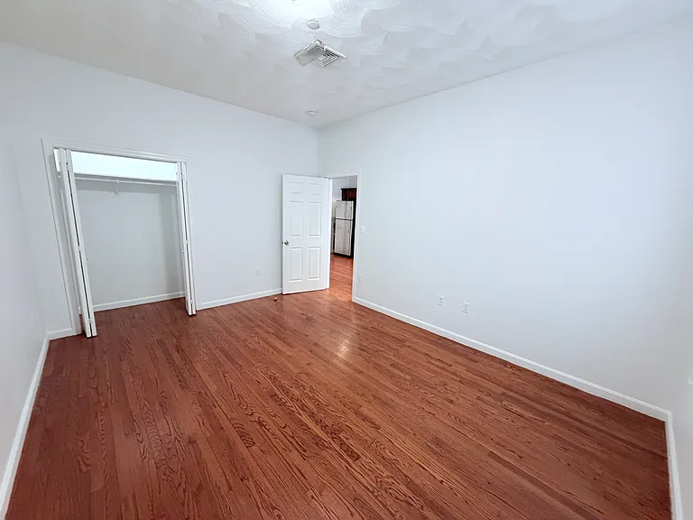 35 Cherry St — Photo 8