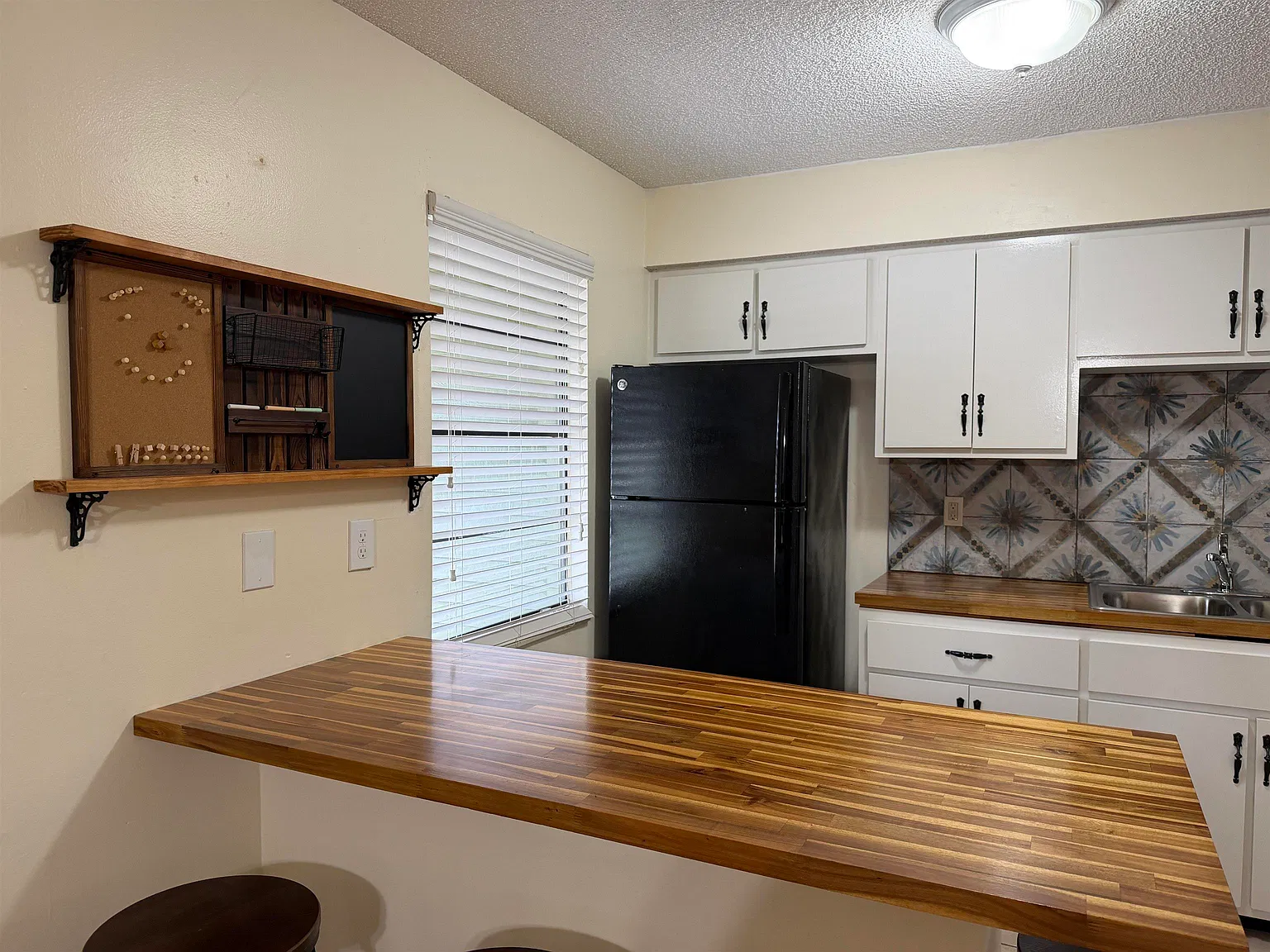 2 bed, 840 sqft, $1,500 — Photo 2