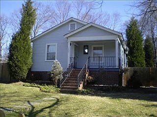 5th image of 1425 Larson St