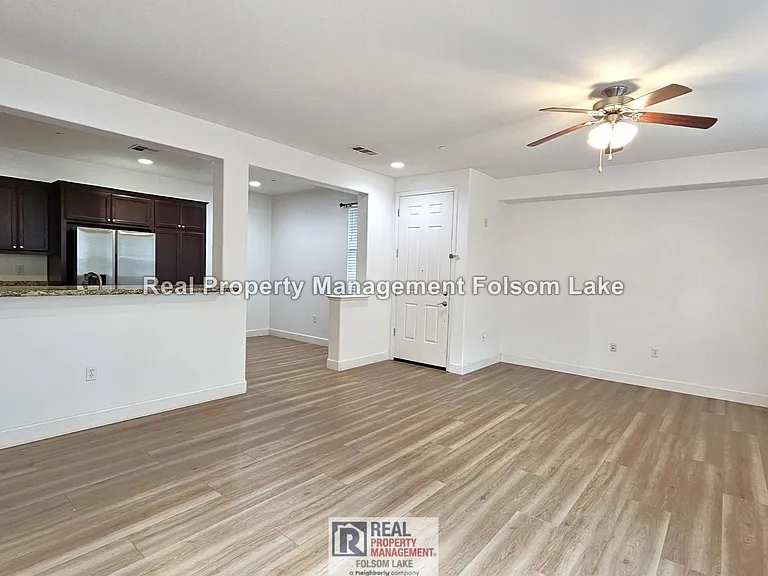 105 Cezanne Ln — Photo 4