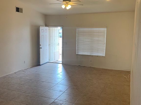 3rd image of 2622 E Helena Dr