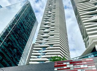 100 Harbour St #4707, Toronto, ON M5J 0B5