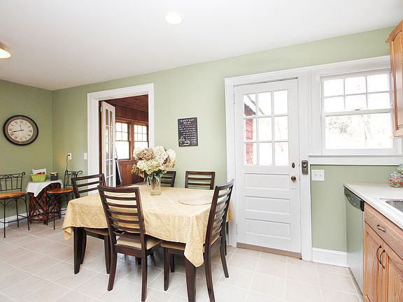3rd image of 3428 Fenimore Ave