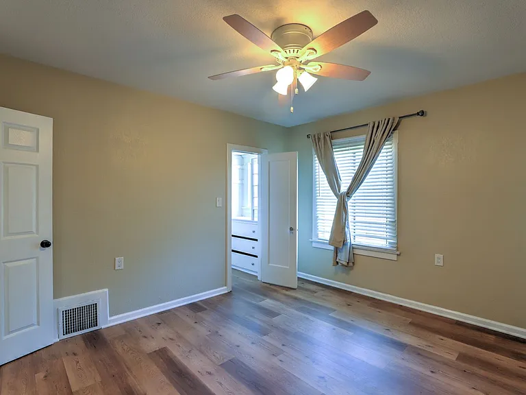 811 E Chapman Ave — Photo 29