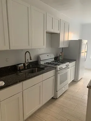 Rented by Velsor Realty | media 9