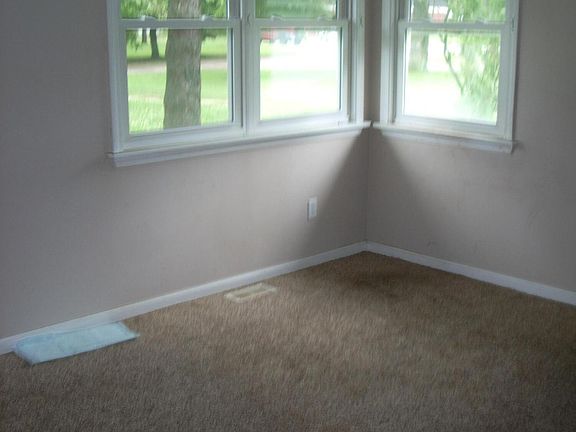 4th image of 2544 Juniper Ave