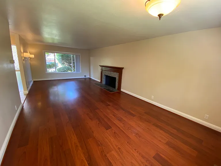 24252 Broadmore Ave — Photo 5
