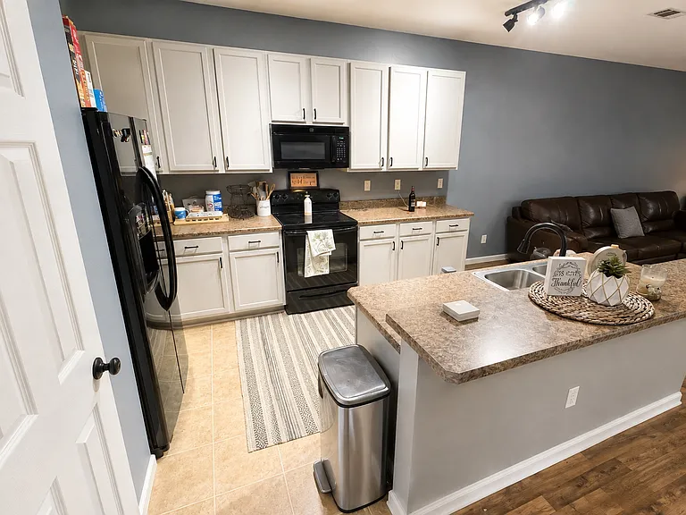 2740 Revolution St #101 — Photo 6