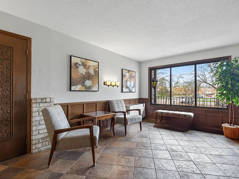 2200 Nevada Ave S #114 — Photo 16