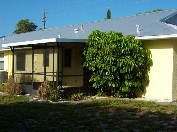 Back of Unit/Lanai