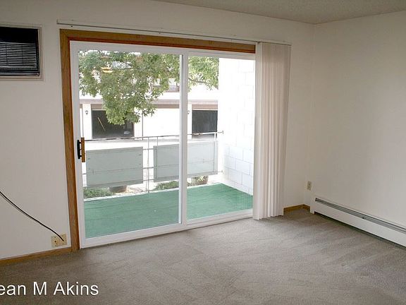 5th image of 4456 Parklawn Ct APT 103