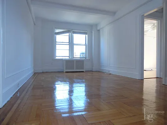 Rented by Hecht Group | media 12