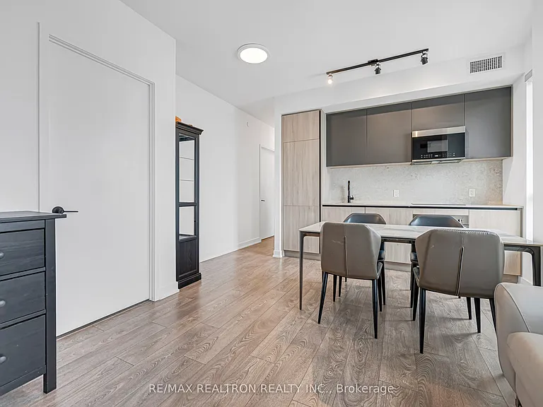 108 Peter St #4302 — Photo 9