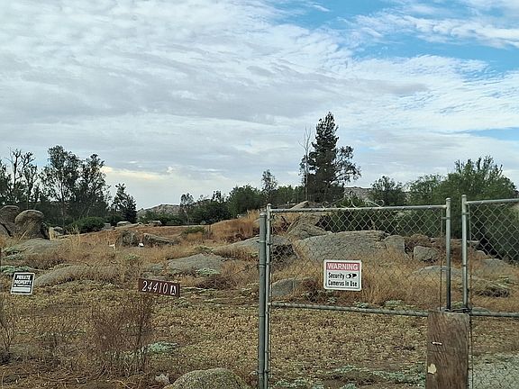 3rd image of 24410 Charlette Ln