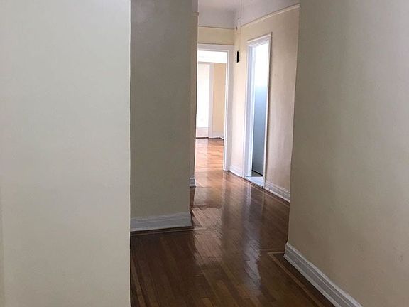 2nd image of 2500 Webb Ave APT 4E