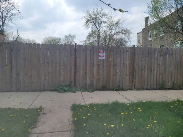 1110 N Springfield Ave, Chicago, IL 60651