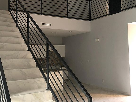 4th image of 2407 S Dominique Dr
