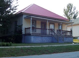 94 Grady Smith St, Grantville, GA 30220