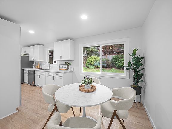 4th image of 19132 3rd Ave NW