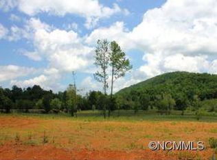 4 Epona Trce, Hendersonville, NC 28739