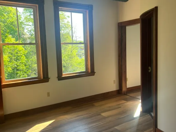 56 Main St #2, Enfield, NH 03748