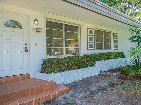 5th image of 534 Wood St