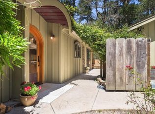 32 Linda Vista Pl, Monterey, CA 93940