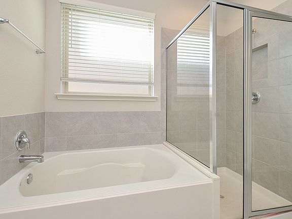 5th image of 4015 Prairie Landing Ln #4015
