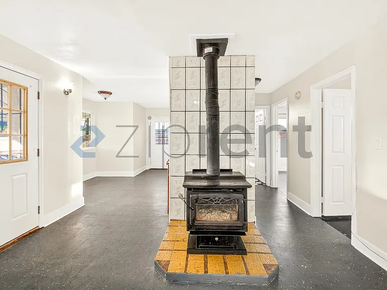 12077 Sand Ave — Photo 6