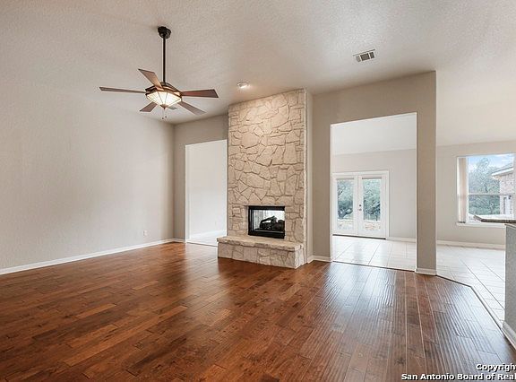 2nd image of 9503 Del Mar Cir