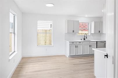 3rd image of 1518 Oxberg Trl