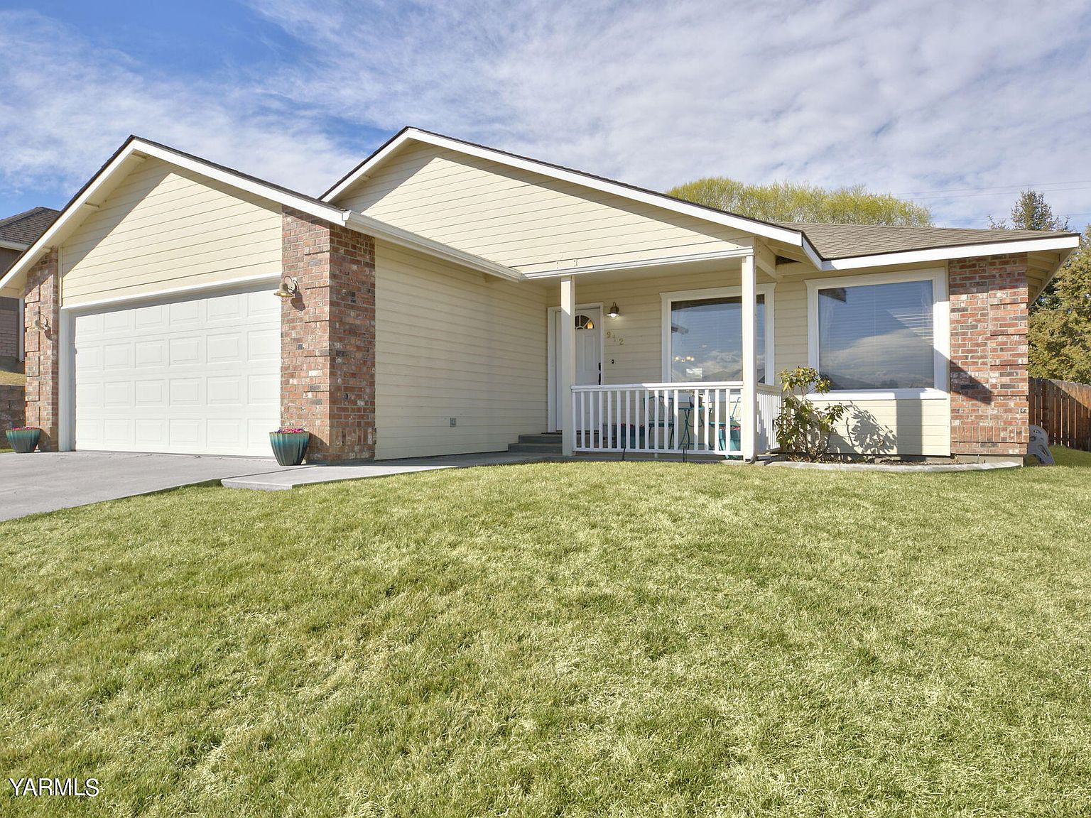 912 Crestview Dr, Selah, WA 98942 Zillow