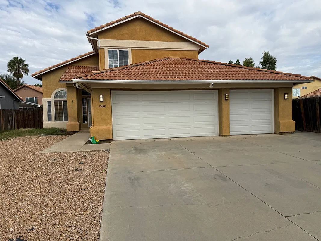 4 bed, 3.0 bath, 1775 sqft, $3,600 — Photo 1