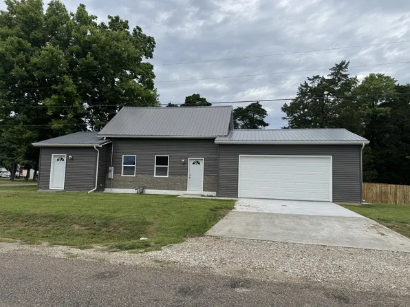 1503 Maas Rd, Quincy, IL 62305