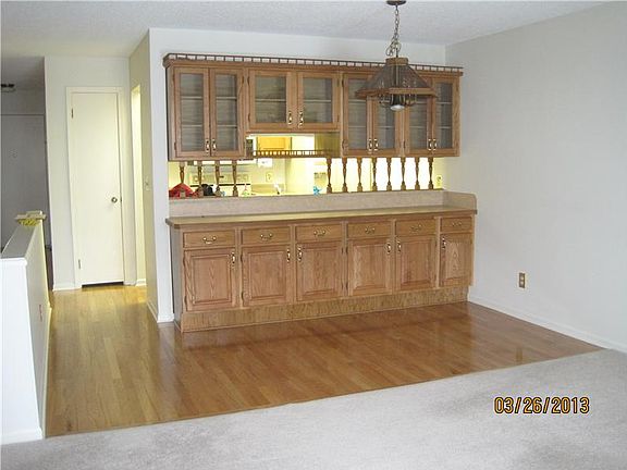 4th image of 4924 Grandview Cir #31