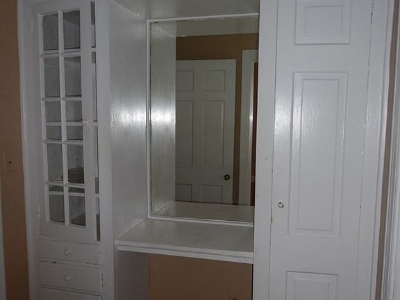5th image of 100 Bradford Ave APT 8
