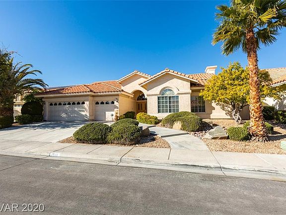 2nd image of 1449 Castle Crest Dr