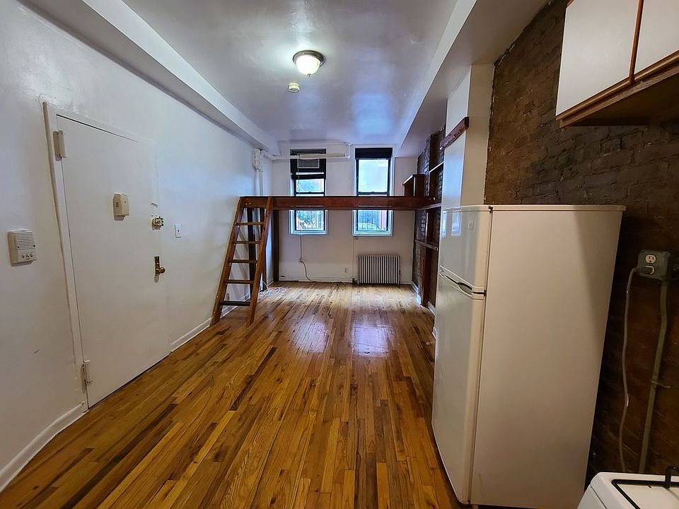 2nd image of 510 E 5th St APT 1A
