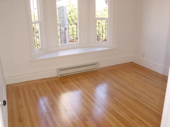 307 Frederick St, San Francisco, CA 94117