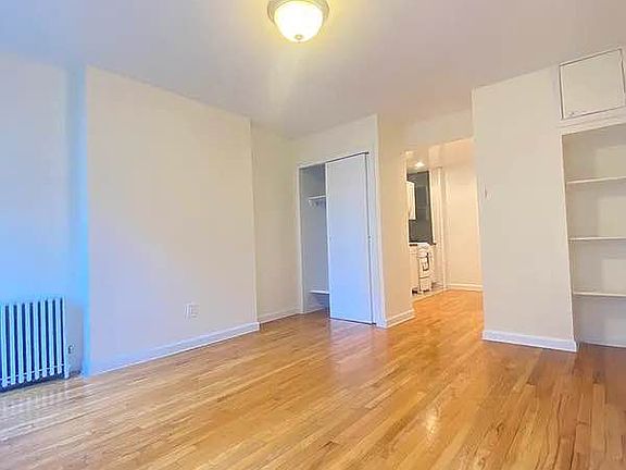 5th image of 225 E 89th St APT C3