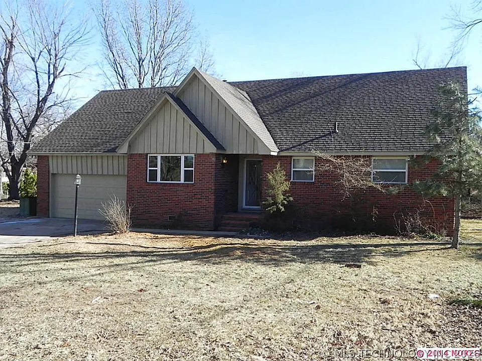 7827 Marilyn Ln