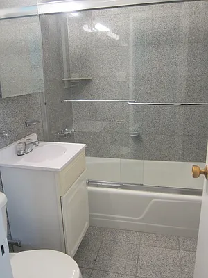 Rented by Chartwell Manhattan Realty | media 23