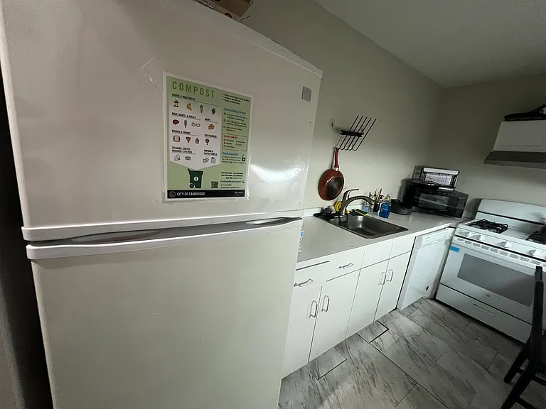 1000 Memorial Dr #2L — Photo 8