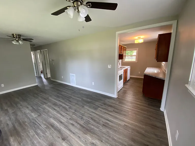219 Eldorado Ave — Photo 6