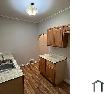 909 Marmion Ave — Photo 3