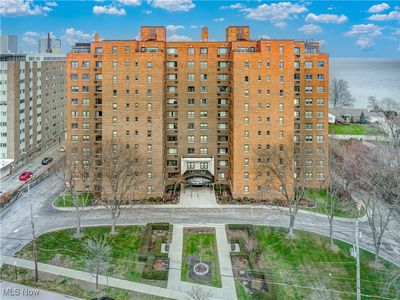 11720 Edgewater Dr APT 801, Lakewood, OH, 44107