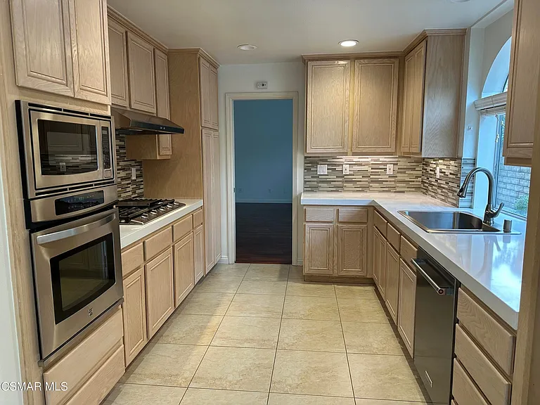 1628 Glider Ct #1628 — Photo 6