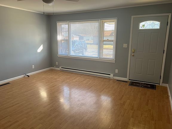 2nd image of 500 Helen Ave