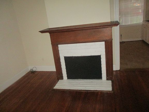 4th image of 10213 Warwick Blvd #10213