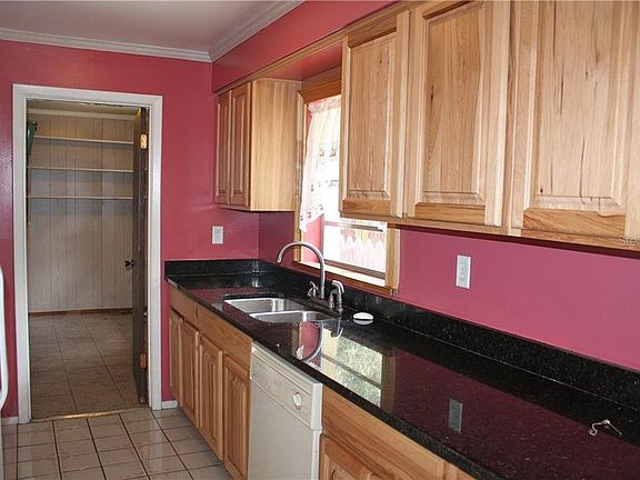 4th image of 3801 Hickory Ave